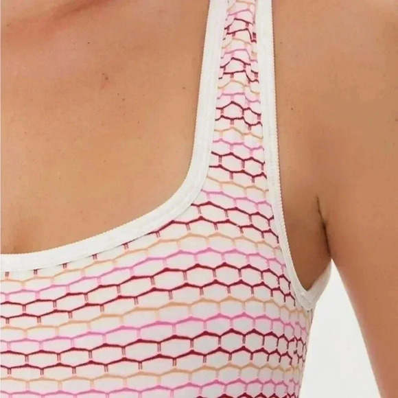 Womens Seamless honeycomb print body suit. Size Large - Picture 2 of 9